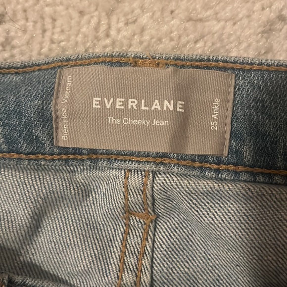 Everlane Cheeky Straight Jean (Ankle Length) - Picture 3 of 3